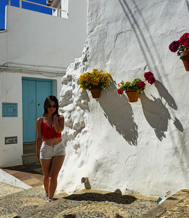 Calle Amargura. Una de las más bonitas que ver en Frigiliana