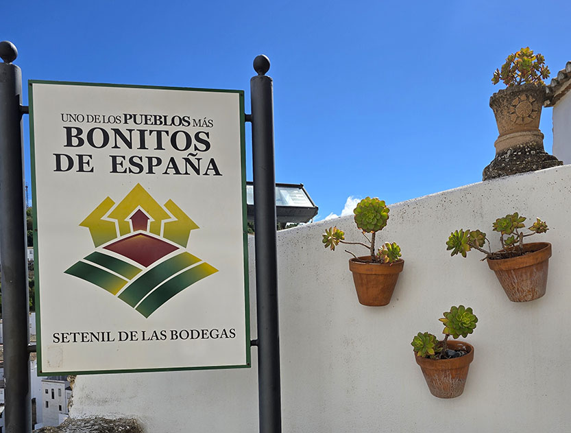 Cartel de Setenil de las Bodegas, uno de los pueblos más bonitos de España
