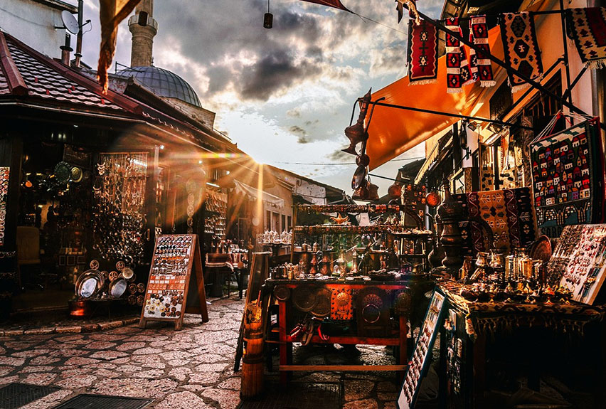 Tiendas en el Barrio otomano de Sarajevo - Ruta por Bosnia