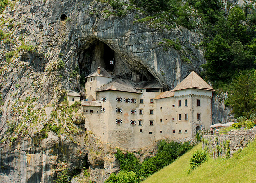 Las Cuevas de Postojna y el Castillo Predjama son una de las mejores excursiones desde Liubliana