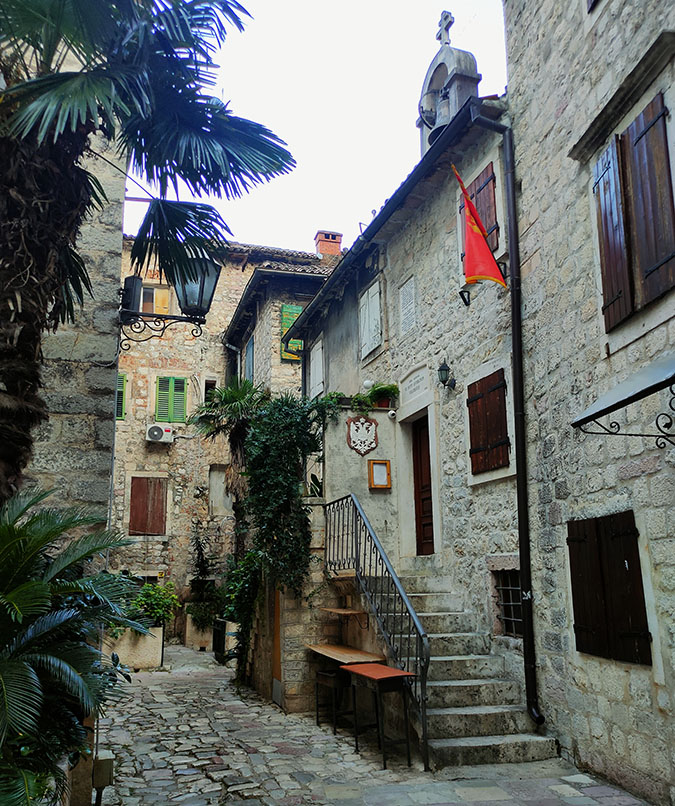 Recorriendo las encantadoras calles del centro histórico de Kotor