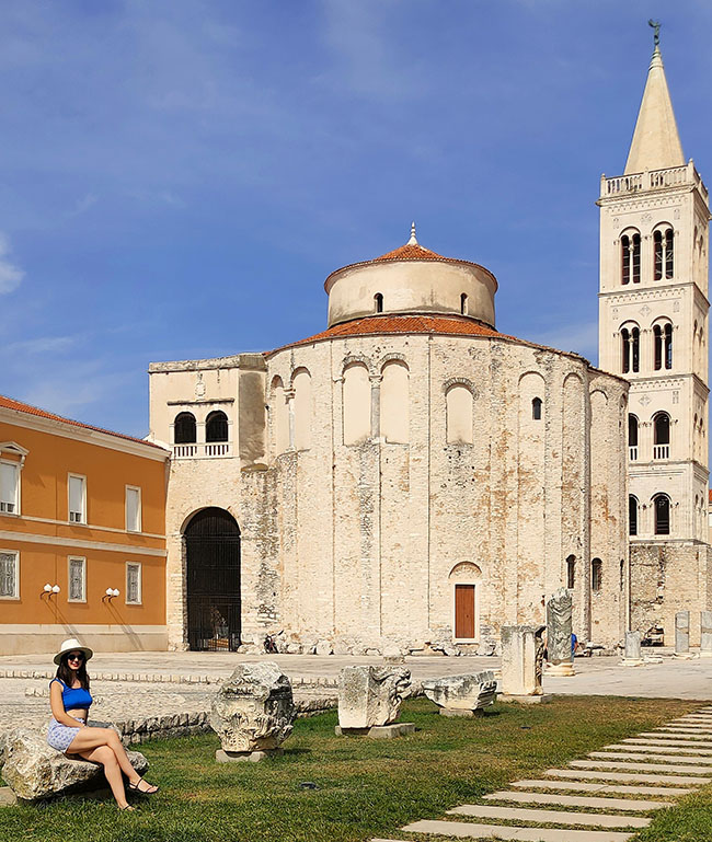Qué ver en Zadar: Iglesia de San Donato y Foro Romano en la Plaza Zeleni