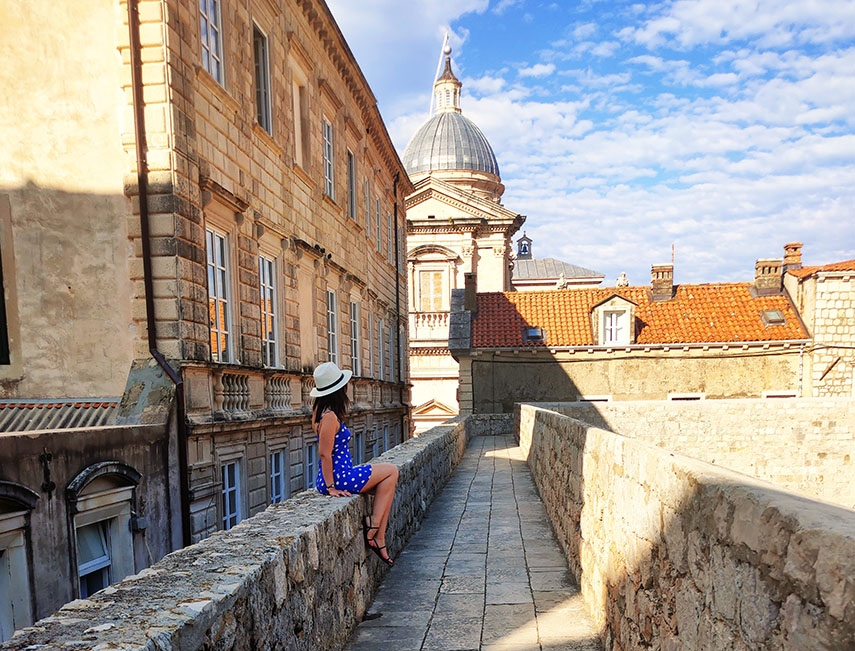 Recorriendo las murallas de Dubrovnik. Una de las cosas que hacer en Dubrovnik imprescindibles