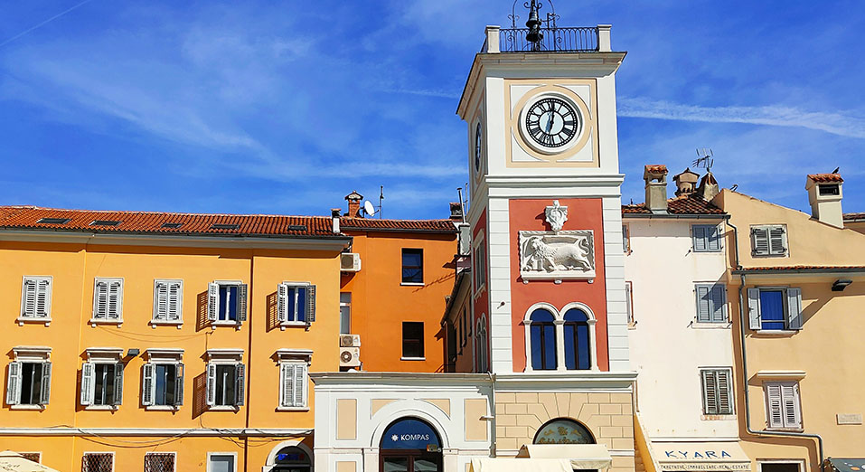 Trg Marsala Tita es la plaza más importante que ver en Rovinj