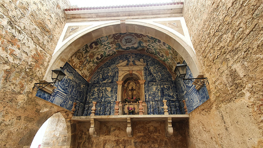 Porta da Vila. Uno de los lugares más impresionantes que ver en Óbidos