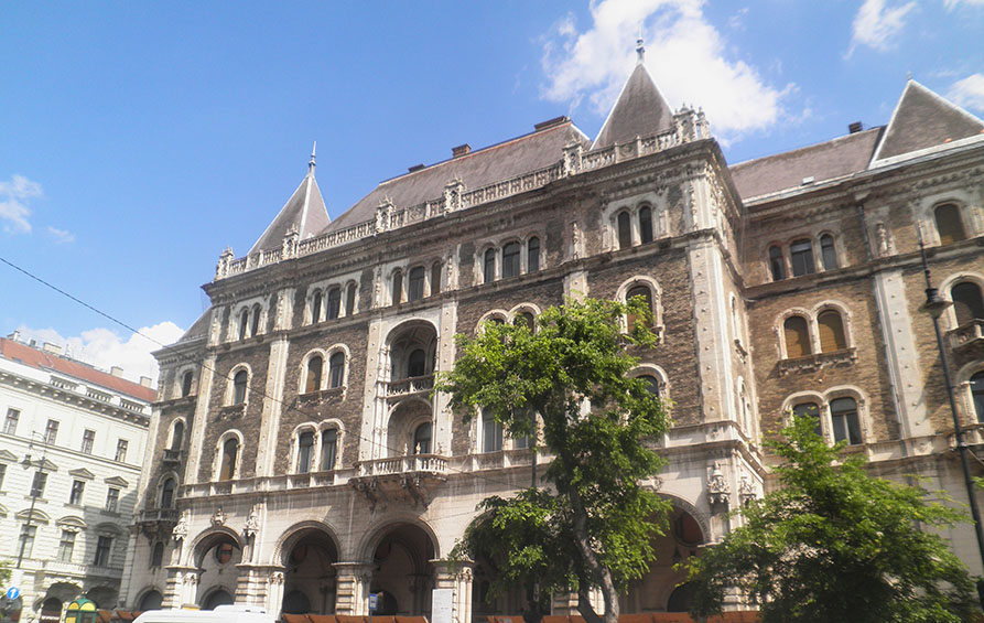 Edificio en la Avenida Andrássy - Qué ver en Budapest