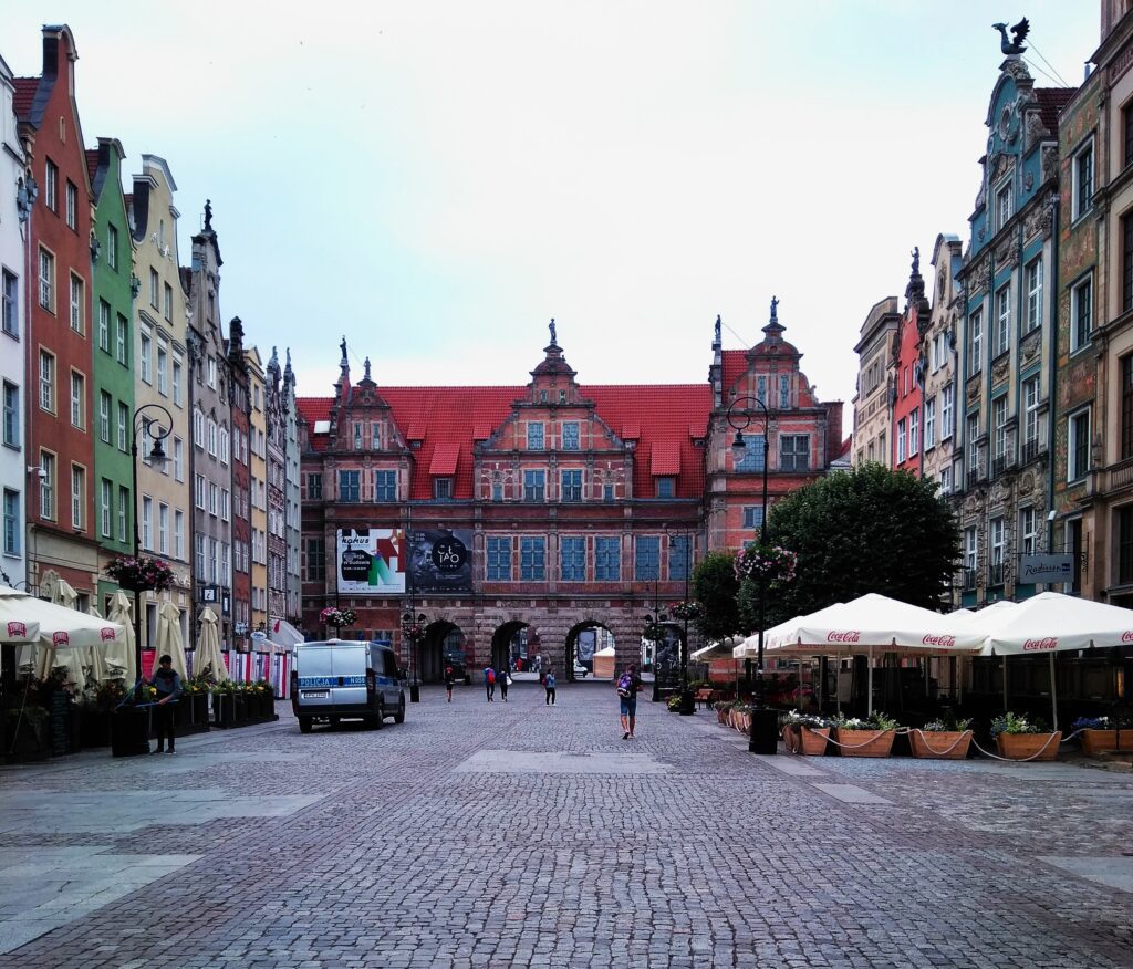 La Puerta Verde al final de la Ulica Dugla. Una de las cosas que ver en Gdańsk.