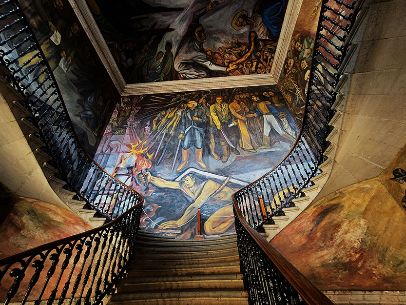 Precioso mural en el Palacio de Gobierno, una de las mejores cosas que ver en Morelia