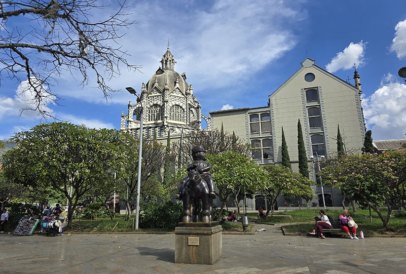 ¿Es seguro viajar a Colombia? - Plaza de Botero en Medellín