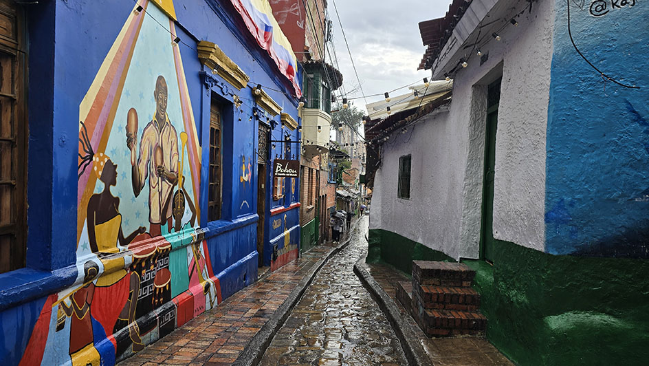 Calle del Embudo en La Candelaria (Bogotá) - Qué ver en Colombia