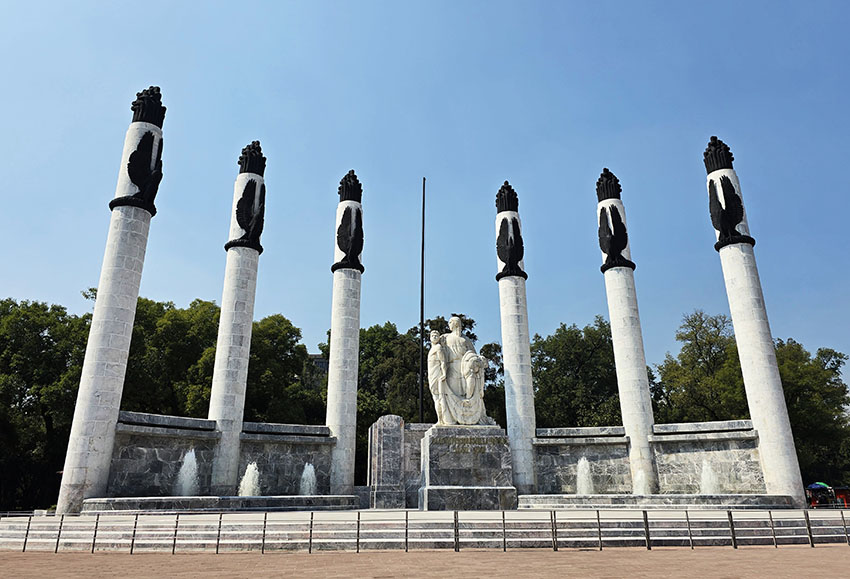 Altar a la Patria en el Bosque de Chapultepec - los mejores tours y excursiones en Ciudad de México