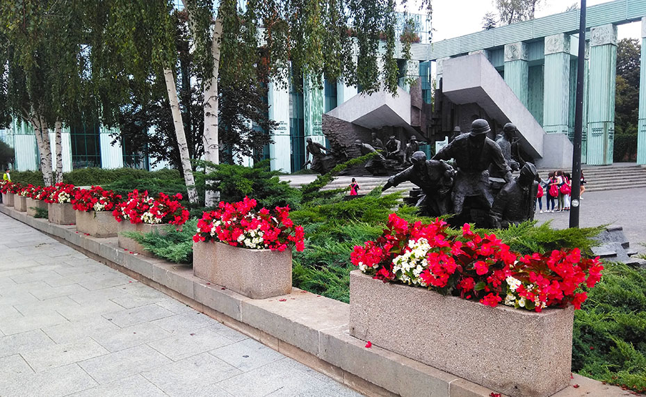 Monumento al Alzamiento - Qué ver en Varsovia