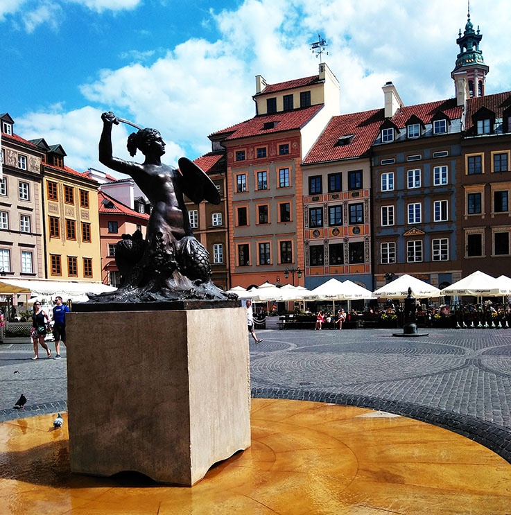 La estatua de la Sirena en la Plaza del Mercado - Guía de Varsovia 