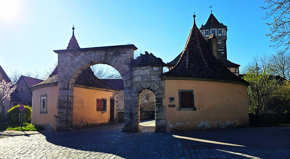Qué ver en Rothenburg: Röderbastion con Röderturm al fondo