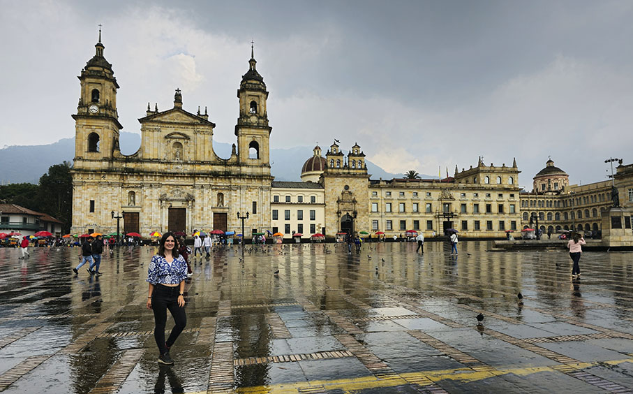 En la Plaza de Bolívar - Qué ver en Bogotá