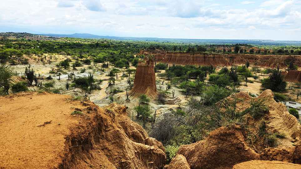Estoraque mayor desde un mirador - Cómo visitar el Desierto de la Tatacoa