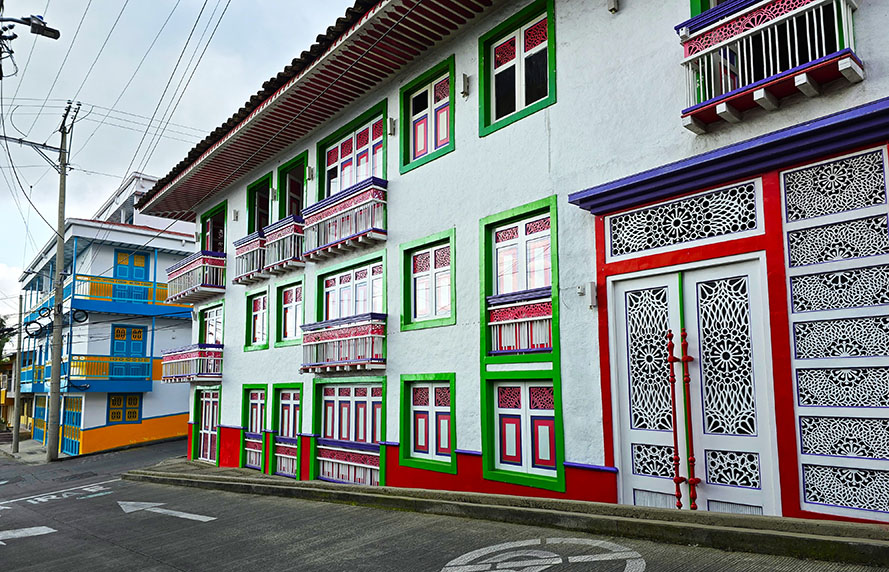 Fachada colorida - qué ver en Filandia