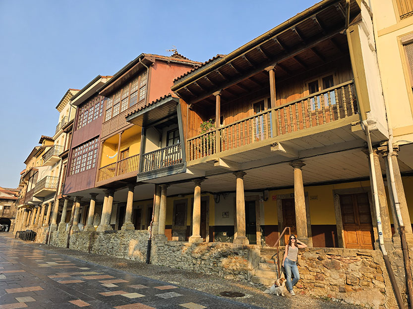 Soportales en la Calle Galiana, la calle más bonita que ver en Avilés