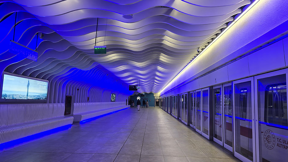 La moderna línea M11 - Cómo ir del aeropuerto de Estambul al centro