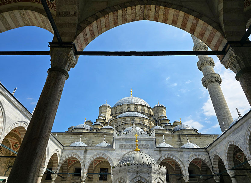 Patio Otomano de la Mezquita Nueva, un imprescindible en Estambul en 4 días