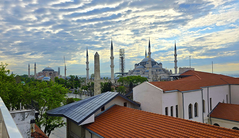 Mezquita de Santa Sofía y Mezquita Azul desde una terraza - Cómo ir del aeropuerto de Estambul al centro