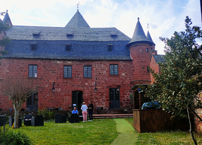 Castillo de Vassinhac en Collonges-la-Rouge