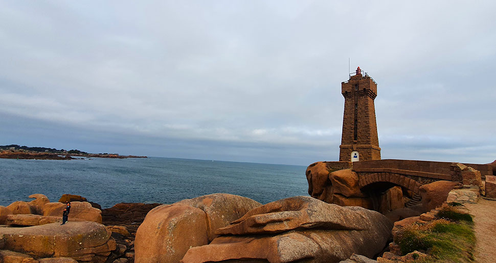 Faro de Ploumanac'h - Cómo visitar la Costa del Granito Rosa (Bretaña Francesa)