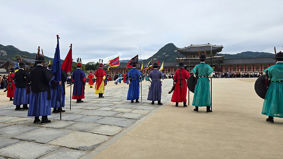 Cambio de guardia en el Palacio Gyeongbokgung - Qué ver en Seúl