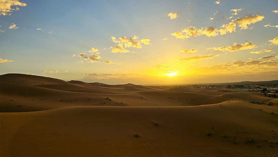 Amanecer en Erg Chebbi - cómo visitar el Desierto de Merzouga (Erg Chebbi)