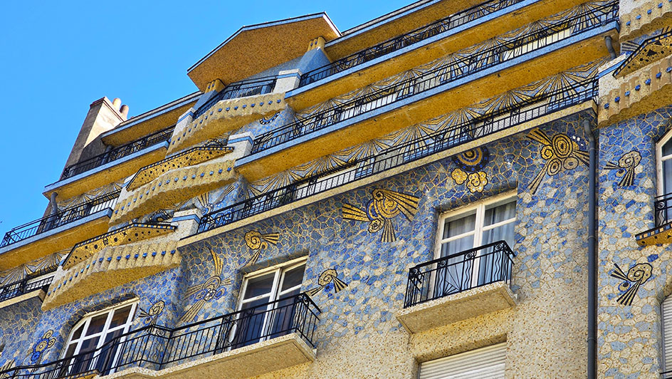 La Maison Bleue y sus mosaicos de color azul, el edificio más original que ver en Angers